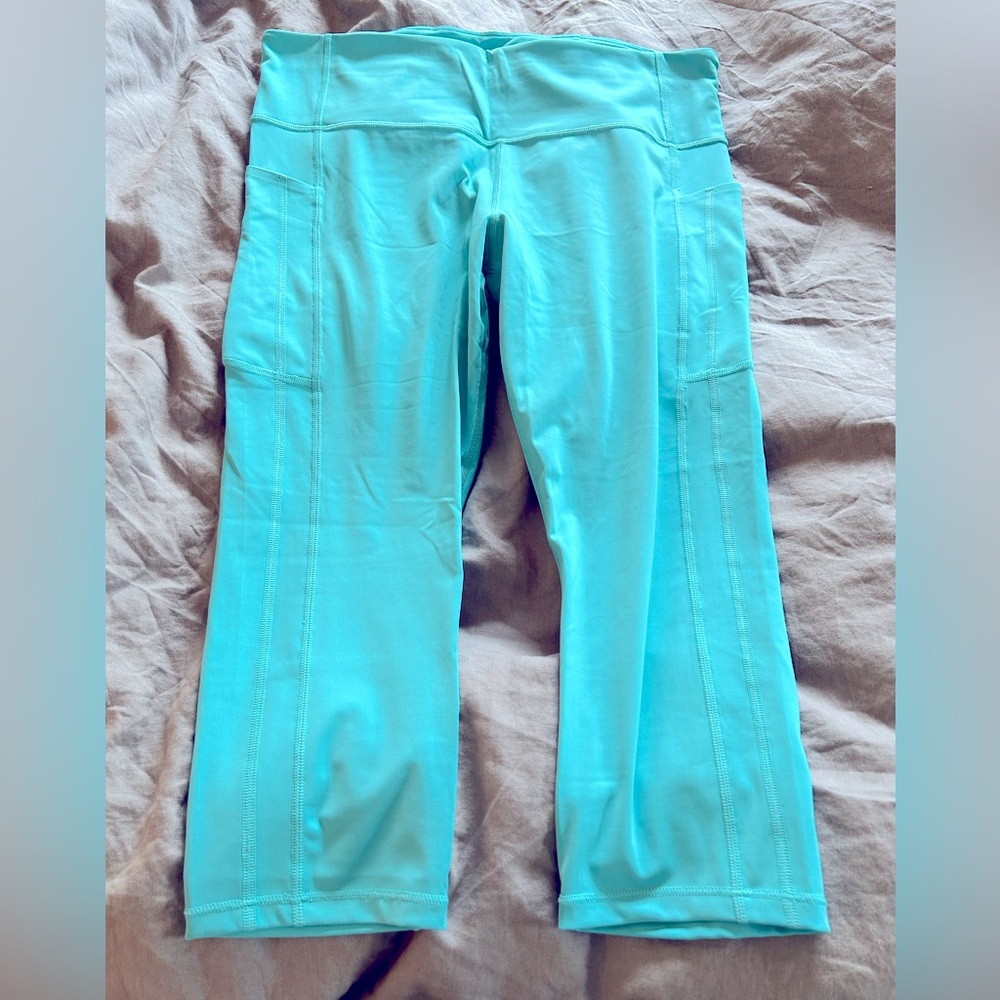 Athleta Ultimate Stash II Capri Leggings